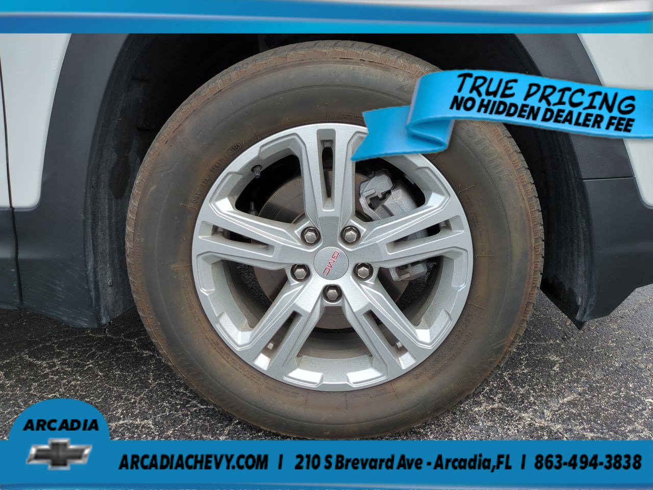 Used 2024 GMC Terrain SLE AWD/4WD image 11