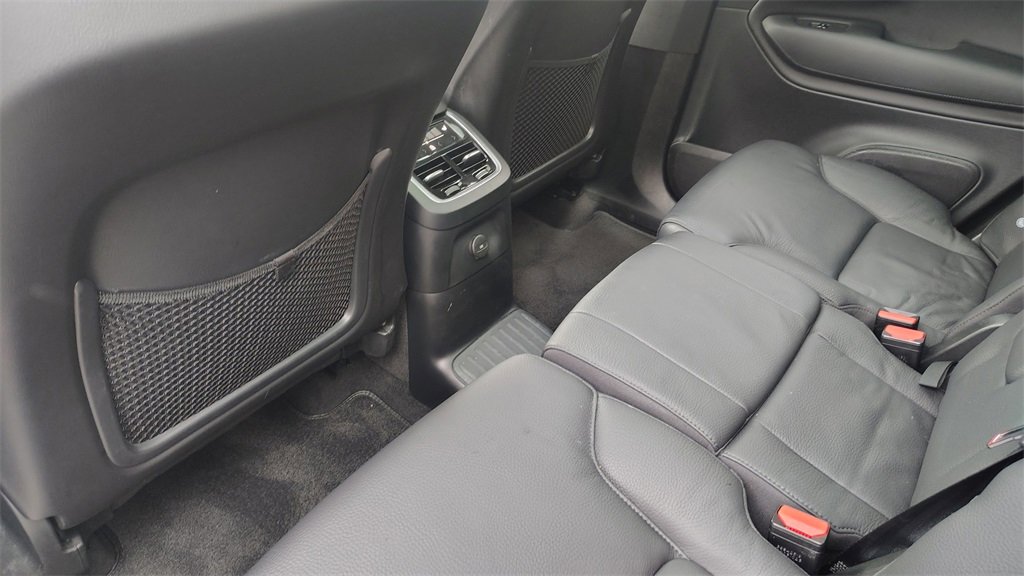 Certified 2024 Volvo XC90 T8 Plus image 27