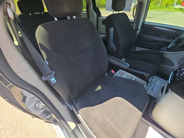 Used 2013 Dodge Grand Caravan SE FWD image 24