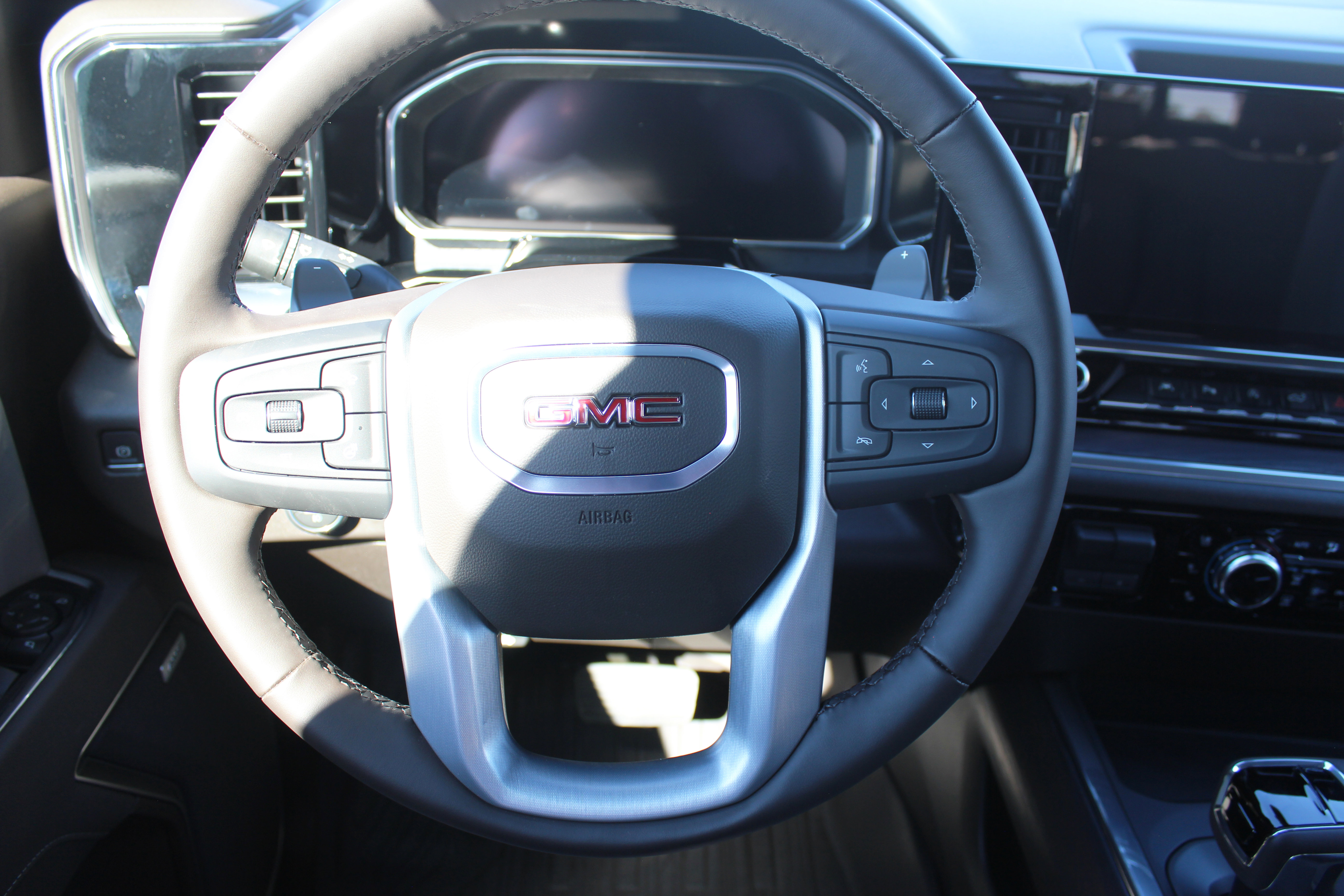 New 2026 GMC Sierra 1500 SLT image 28