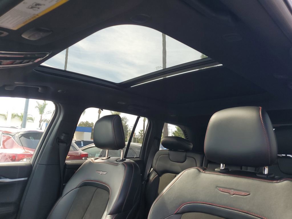 Used 2022 Jeep Grand Cherokee Trailhawk w/ Luxury Tech Group III image 36