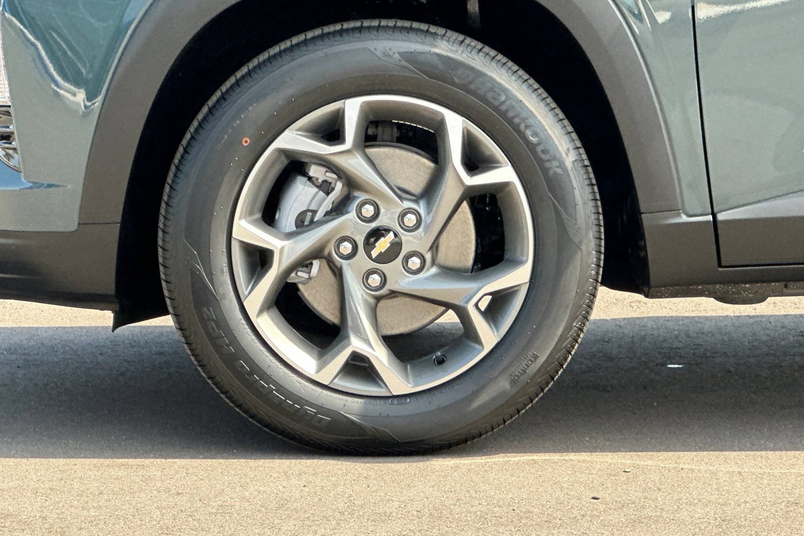 New 2026 Chevrolet Trax LT FWD image 25