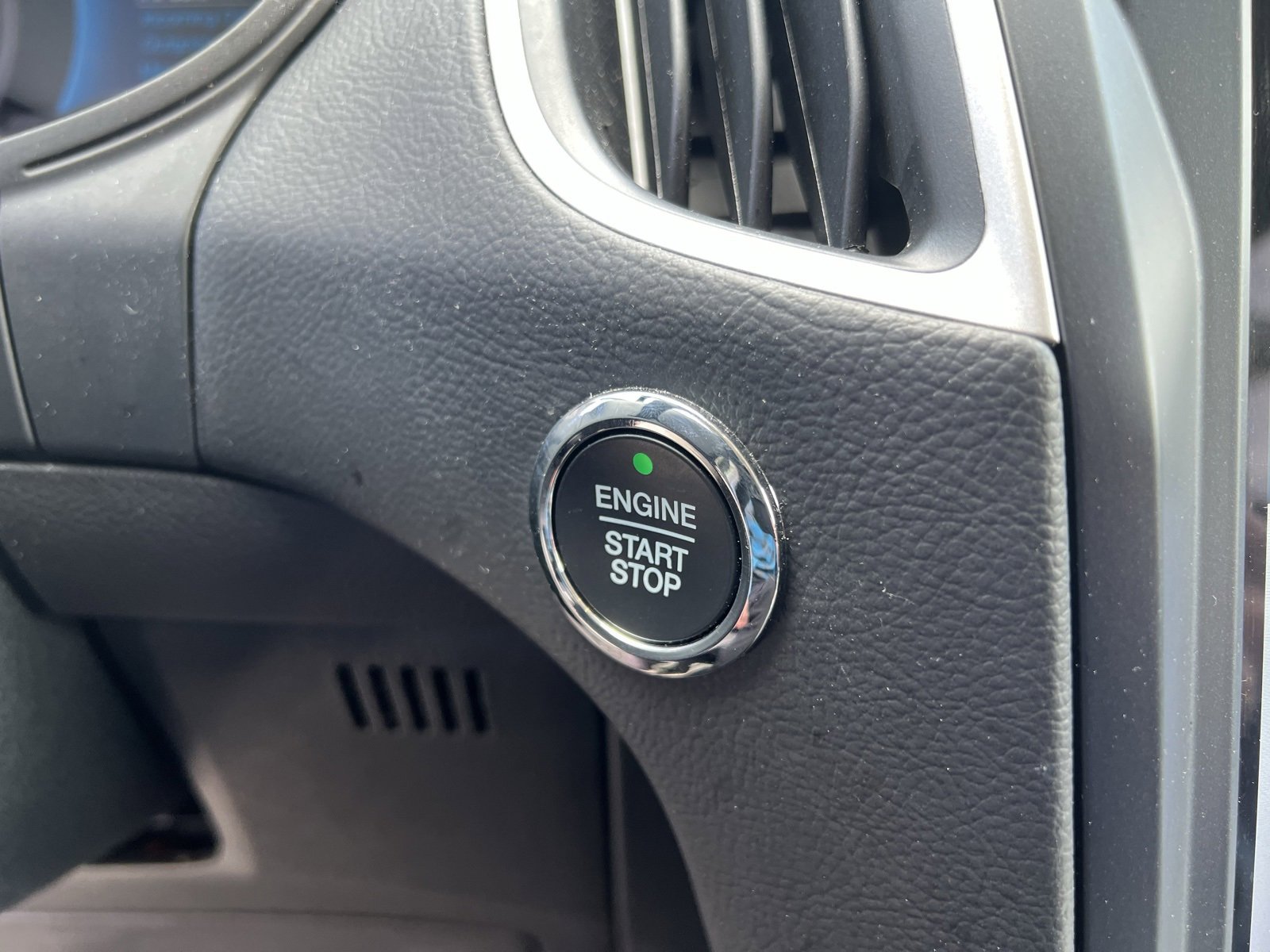 Used 2023 Ford Edge SEL w/ Convenience Package image 34