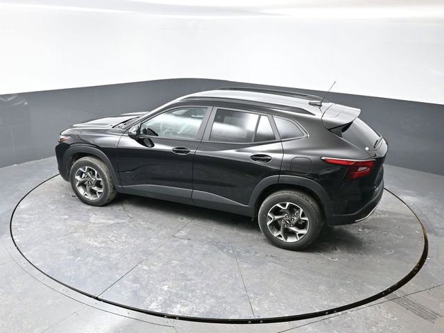 Used 2025 Chevrolet Trax LT image 44