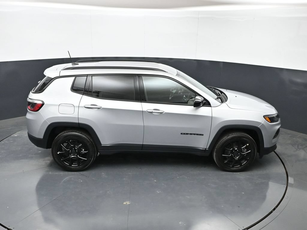 New 2026 Jeep Compass Latitude AWD/4WD image 38