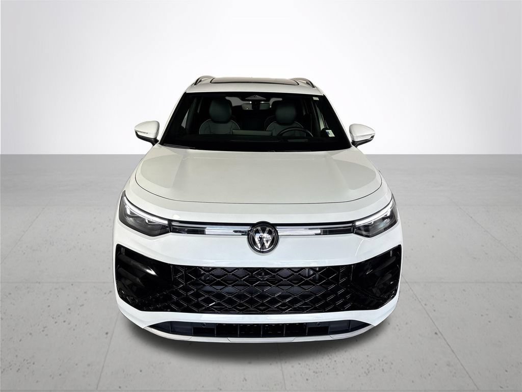 Certified 2025 Volkswagen Tiguan SEL R-Line AWD/4WD image 5