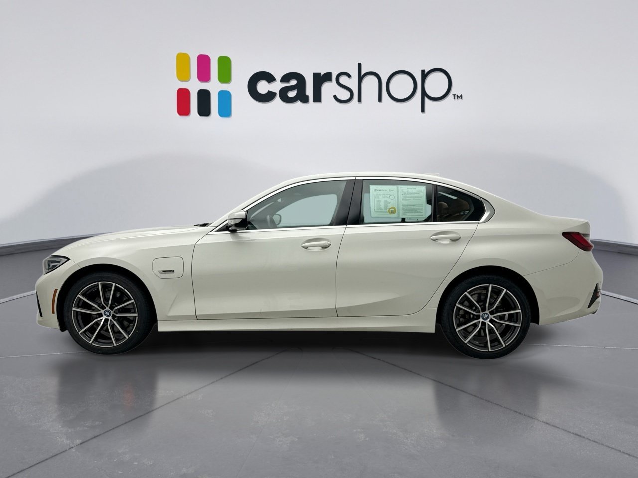 Used 2022 BMW 330e xDrive w/ Driving Assistance Package AWD/4WD image 2