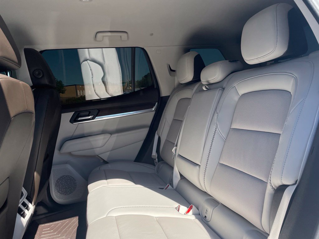 Used 2026 GMC Terrain Denali AWD/4WD image 28