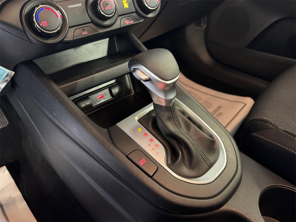 Certified 2024 Kia Forte LXS w/ LXS Technology Package image 21