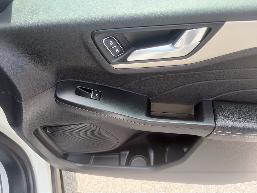 Used 2022 Ford Escape SEL w/ Technology Package FWD image 40