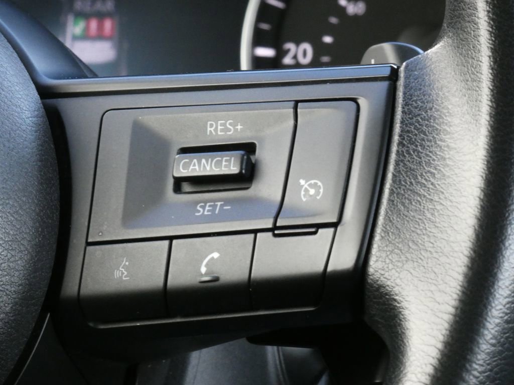 Used 2023 Nissan Rogue S AWD/4WD image 15