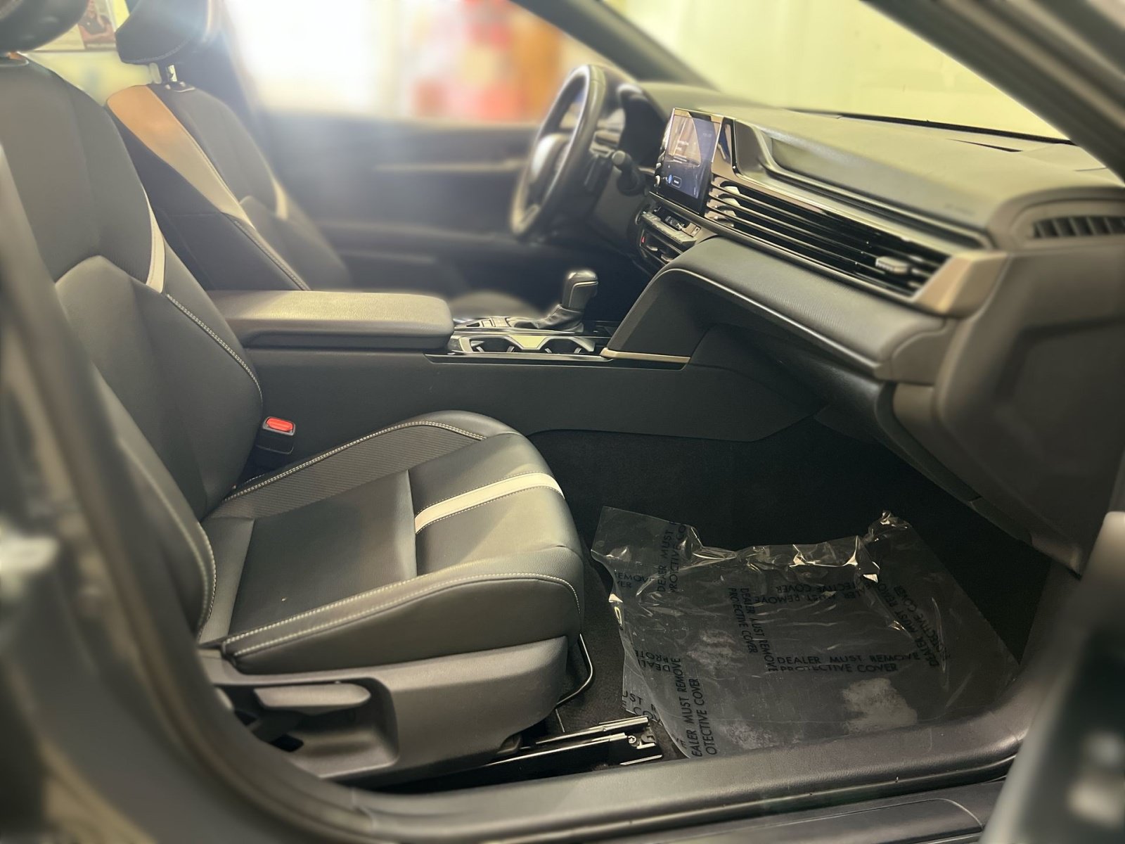 Used 2025 Toyota Camry SE FWD image 25