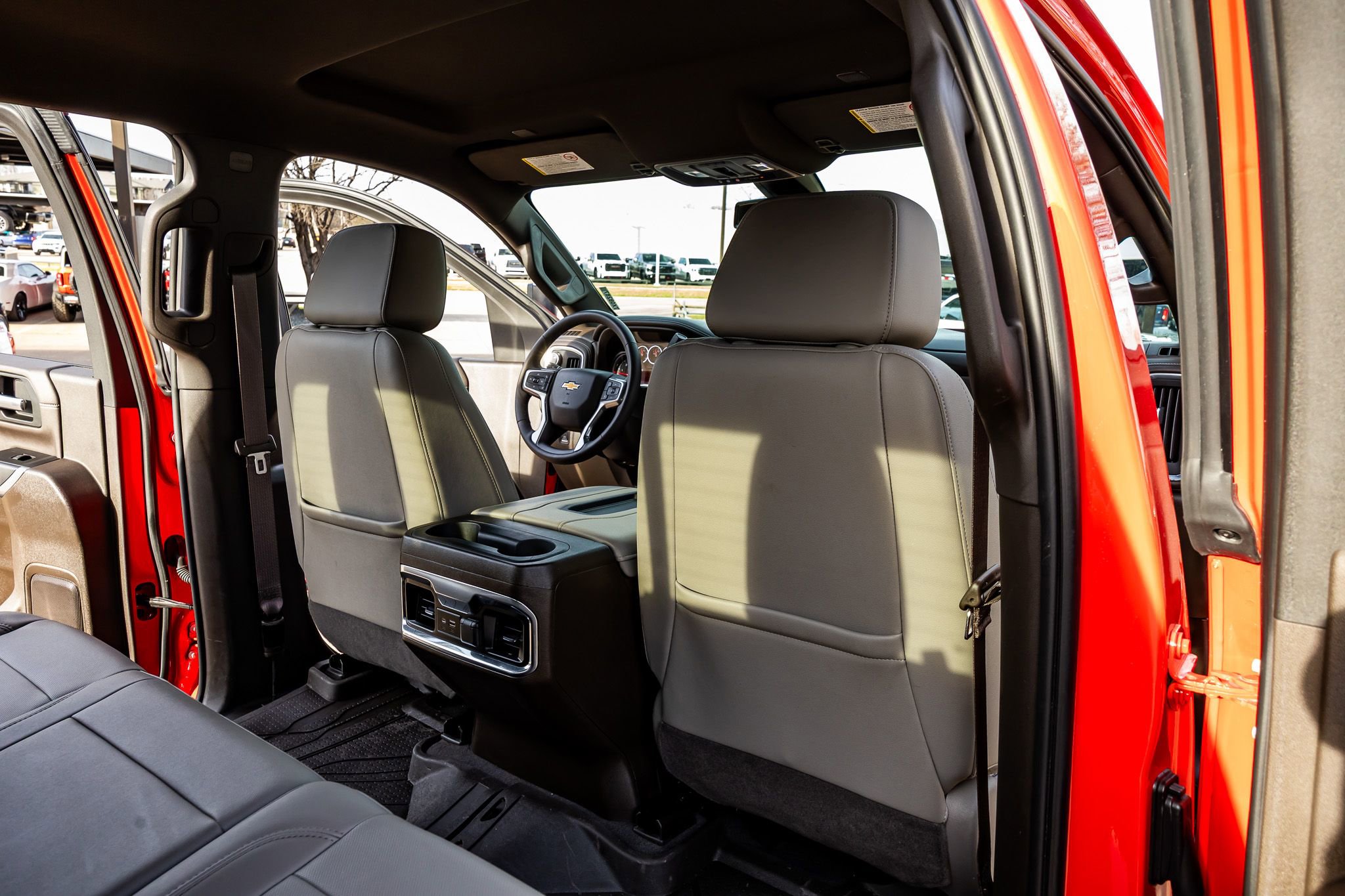 Used 2022 Chevrolet Silverado 3500 LTZ w/ LTZ Convenience Package image 32