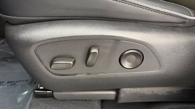 Used 2026 Chevrolet Silverado EV Trail Boss AWD/4WD image 19