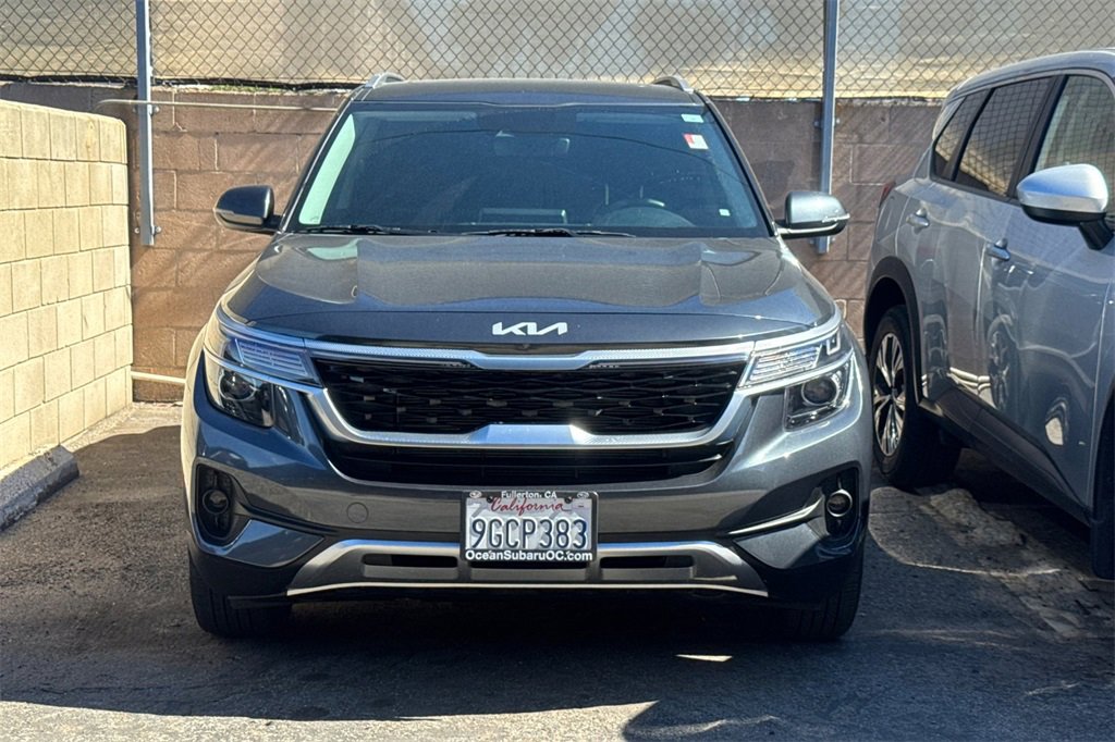 Used 2023 Kia Seltos EX image 5