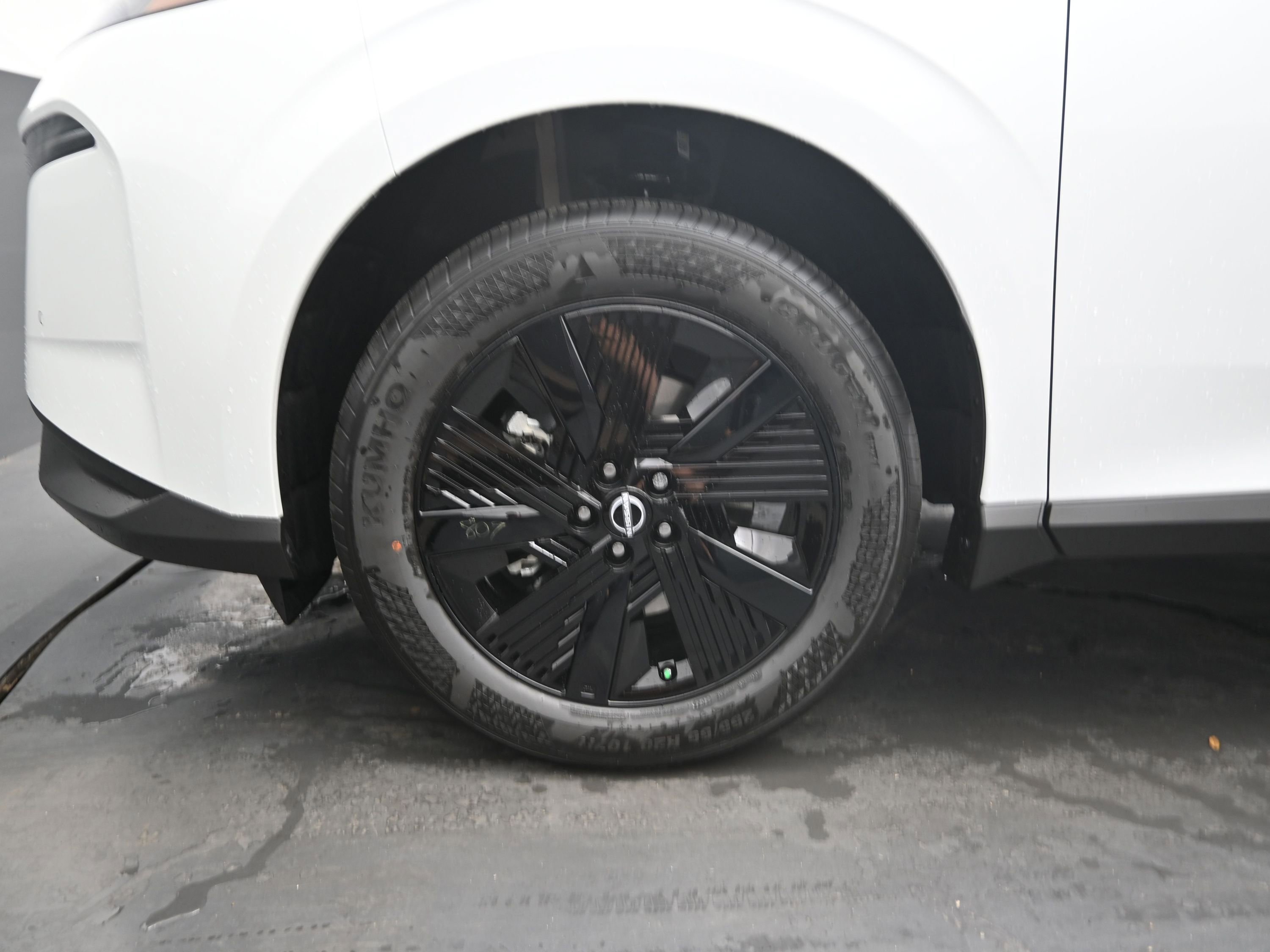 New 2025 Nissan Murano SV image 9