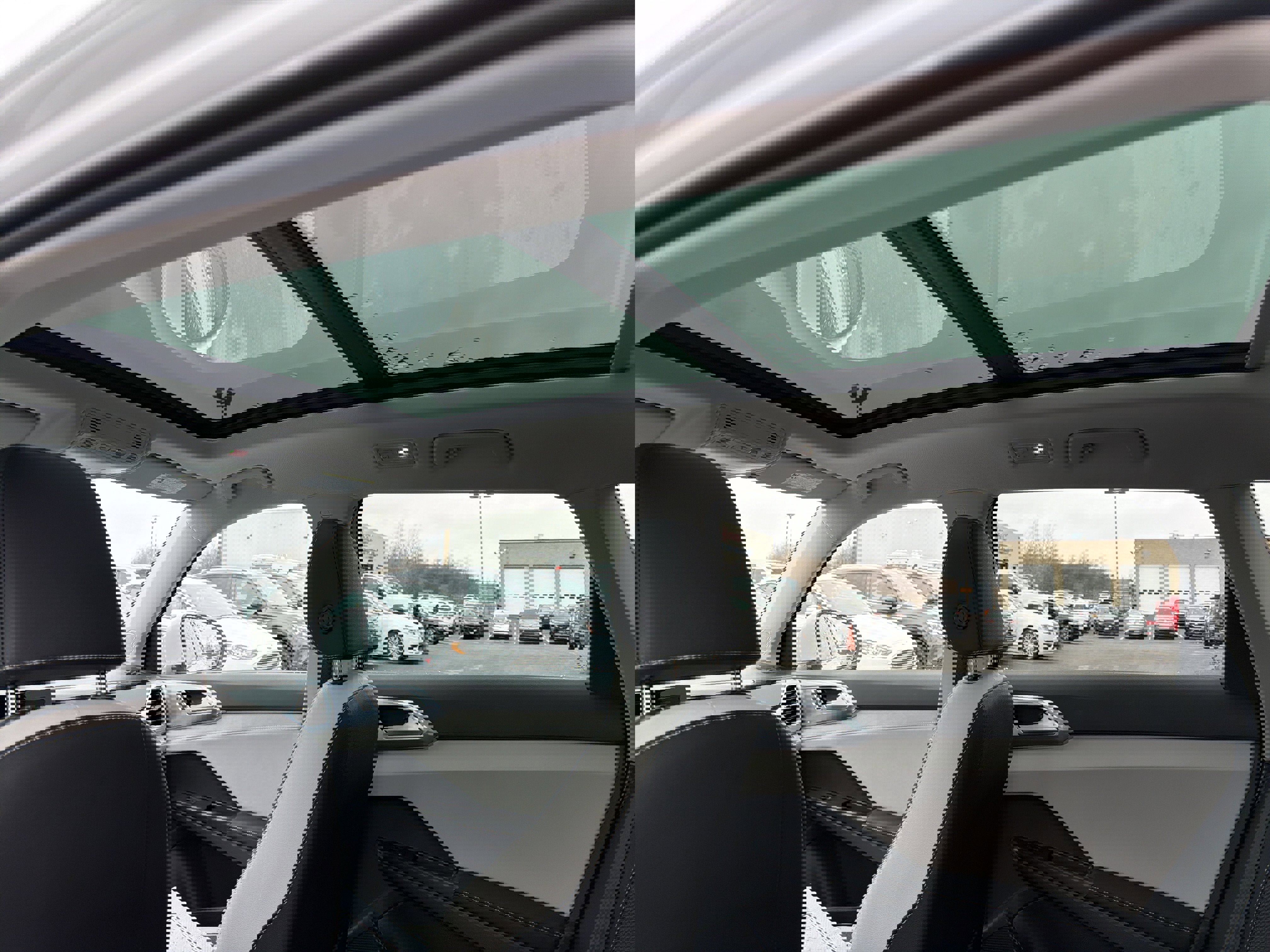 Used 2025 Volkswagen Taos SE w/ Panoramic Sunroof Package AWD/4WD image 22