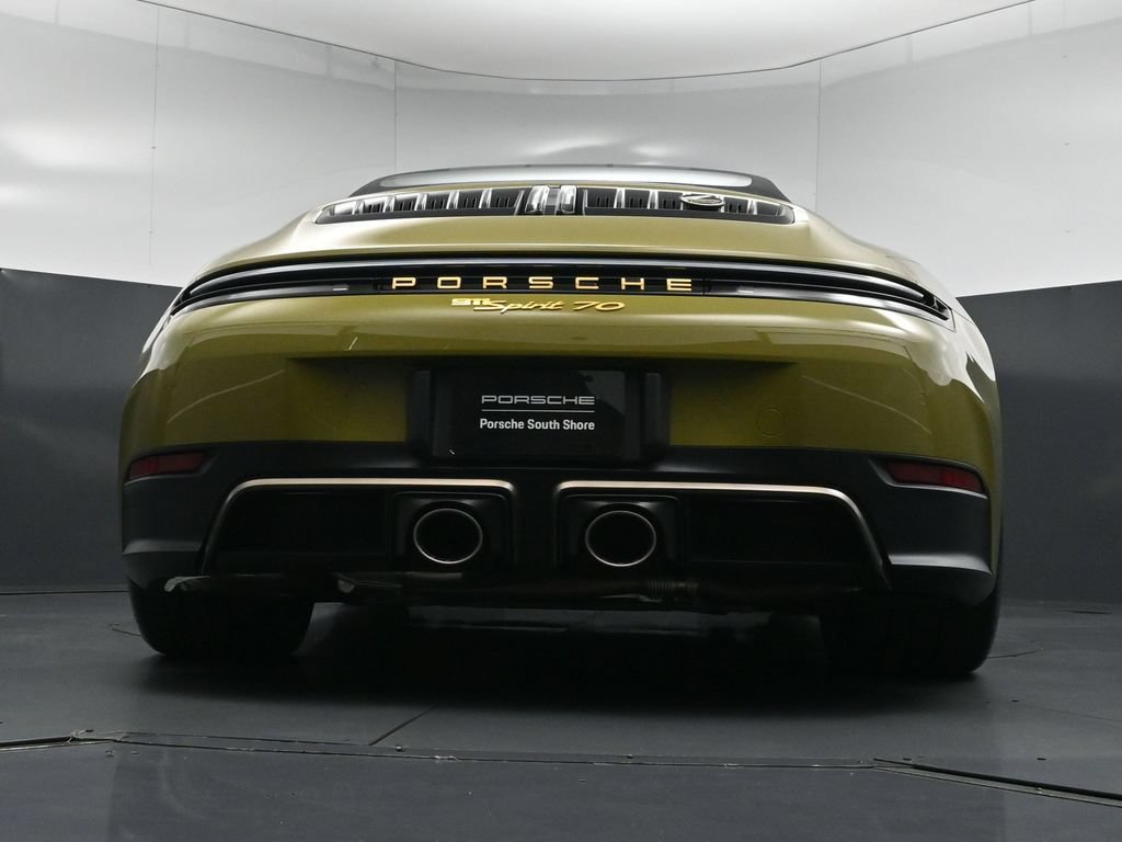 Certified 2026 Porsche 911 GTS RWD image 32