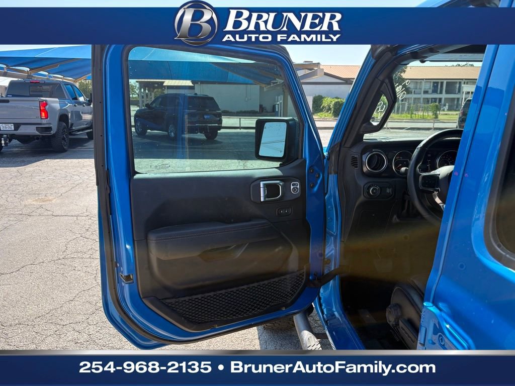 Used 2023 Jeep Wrangler Unlimited Rubicon 392 image 10