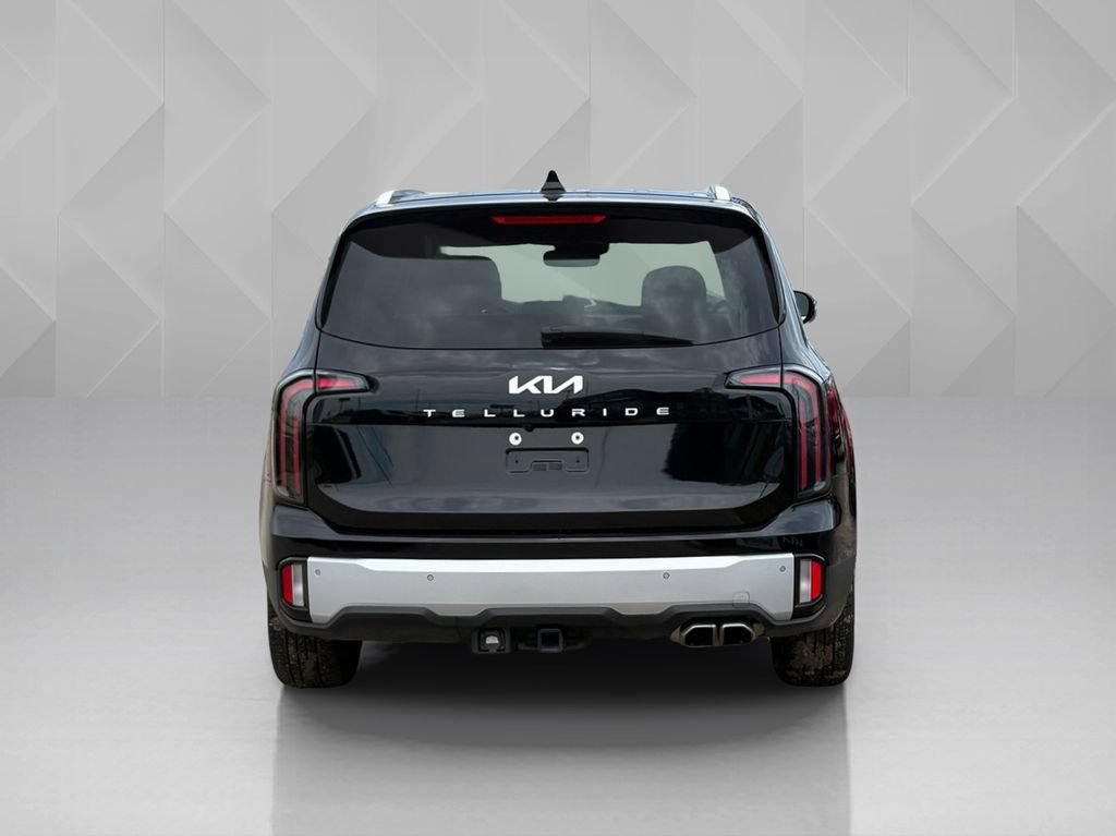 Used 2024 Kia Telluride SX w/ Towing Package FWD image 6