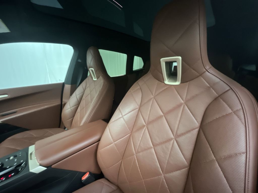 New 2022 BMW iX xDrive50 w/ Premium Package image 12