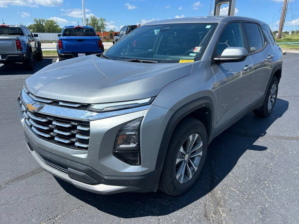 Used 2026 Chevrolet Equinox LT AWD/4WD image 9