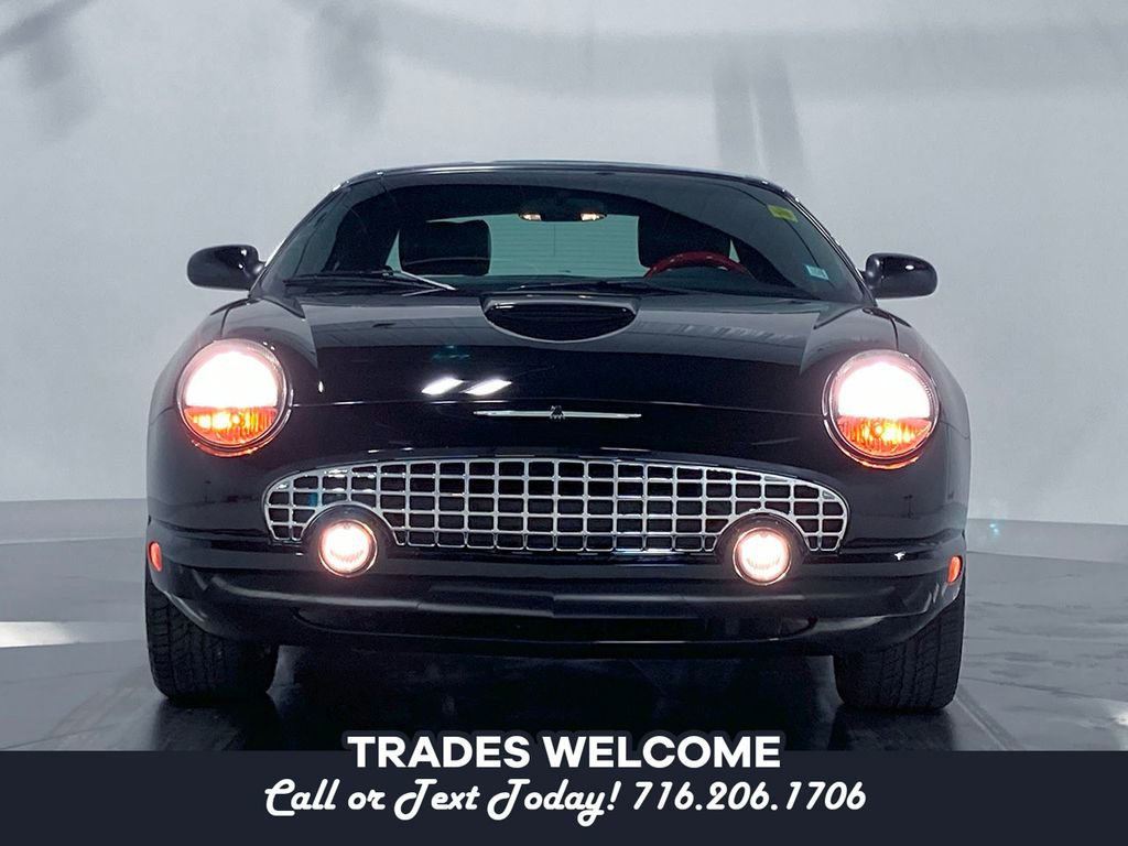 Used 2003 Ford Thunderbird image 25