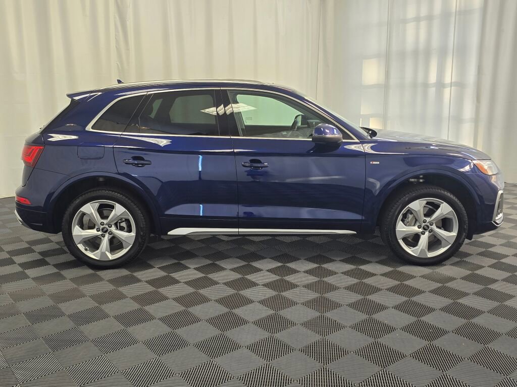 Certified 2025 Audi Q5 2.0T Premium Plus image 7