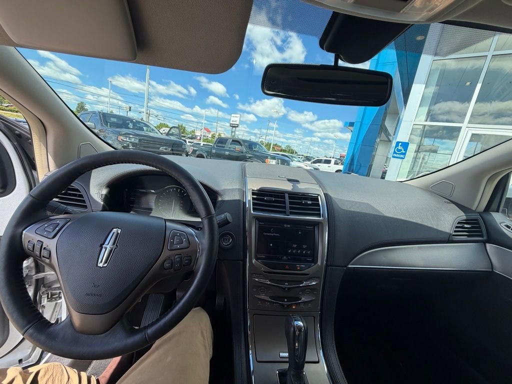 Used 2015 Lincoln MKX FWD w/ Equipment Group 102A image 16