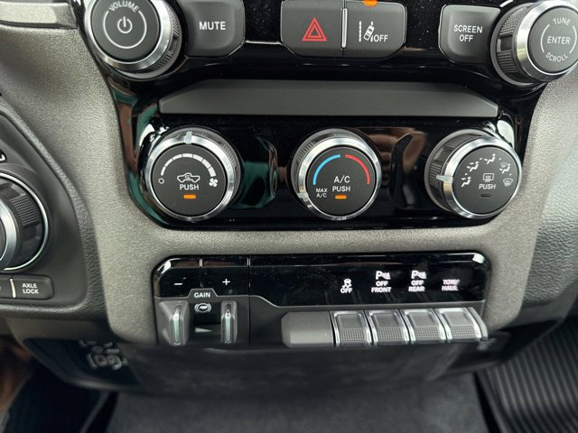 New 2026 RAM 1500 Warlock AWD/4WD image 39