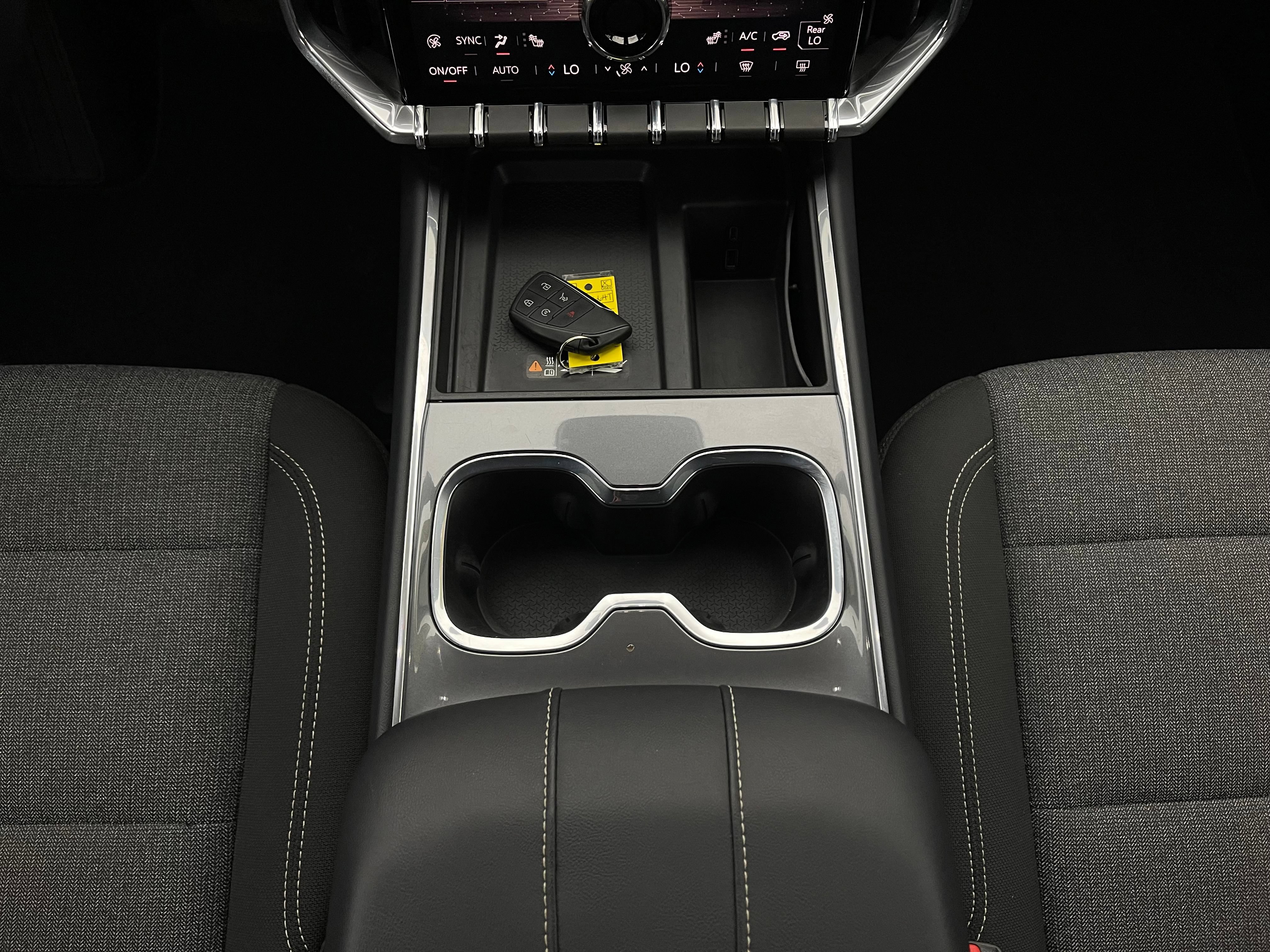 Used 2025 GMC Acadia Elevation FWD image 28