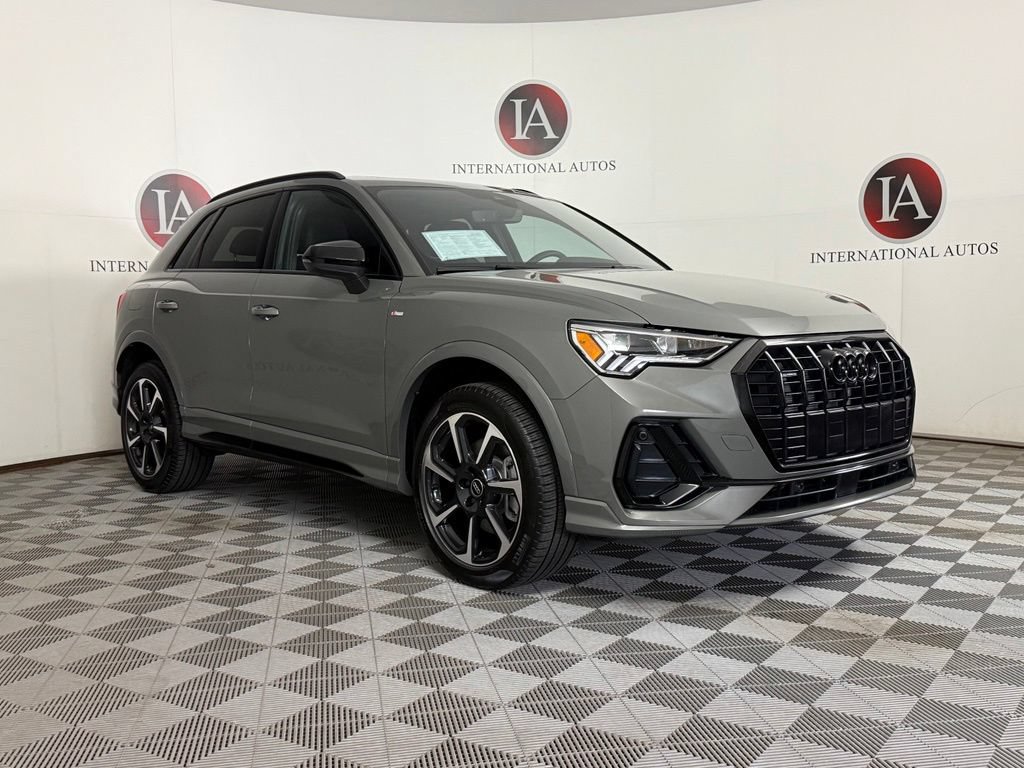 Certified 2025 Audi Q3 2.0T Premium Plus w/ Premium Plus Package