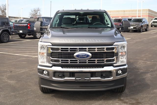 Used 2025 Ford F250 XLT w/ FX4 Off-Road Package image 3