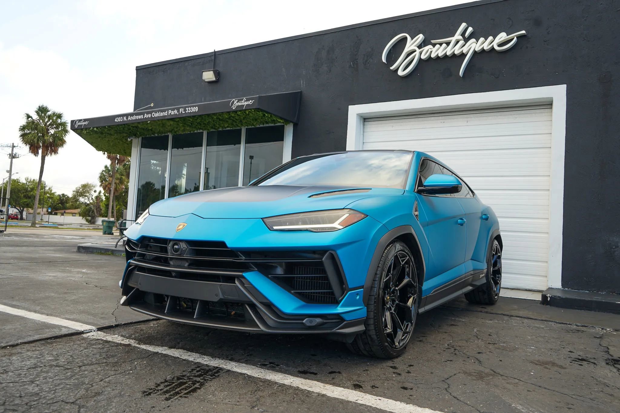 Used 2024 Lamborghini Urus Performante AWD/4WD image 13