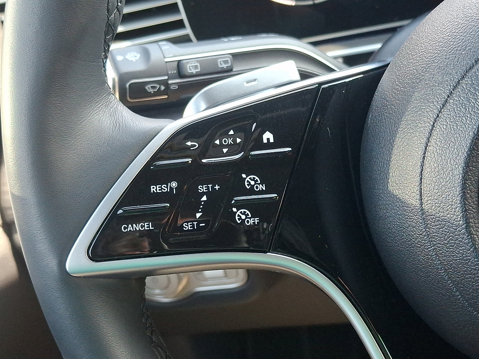 Used 2025 Mercedes-Benz GLE 350 4MATIC image 19