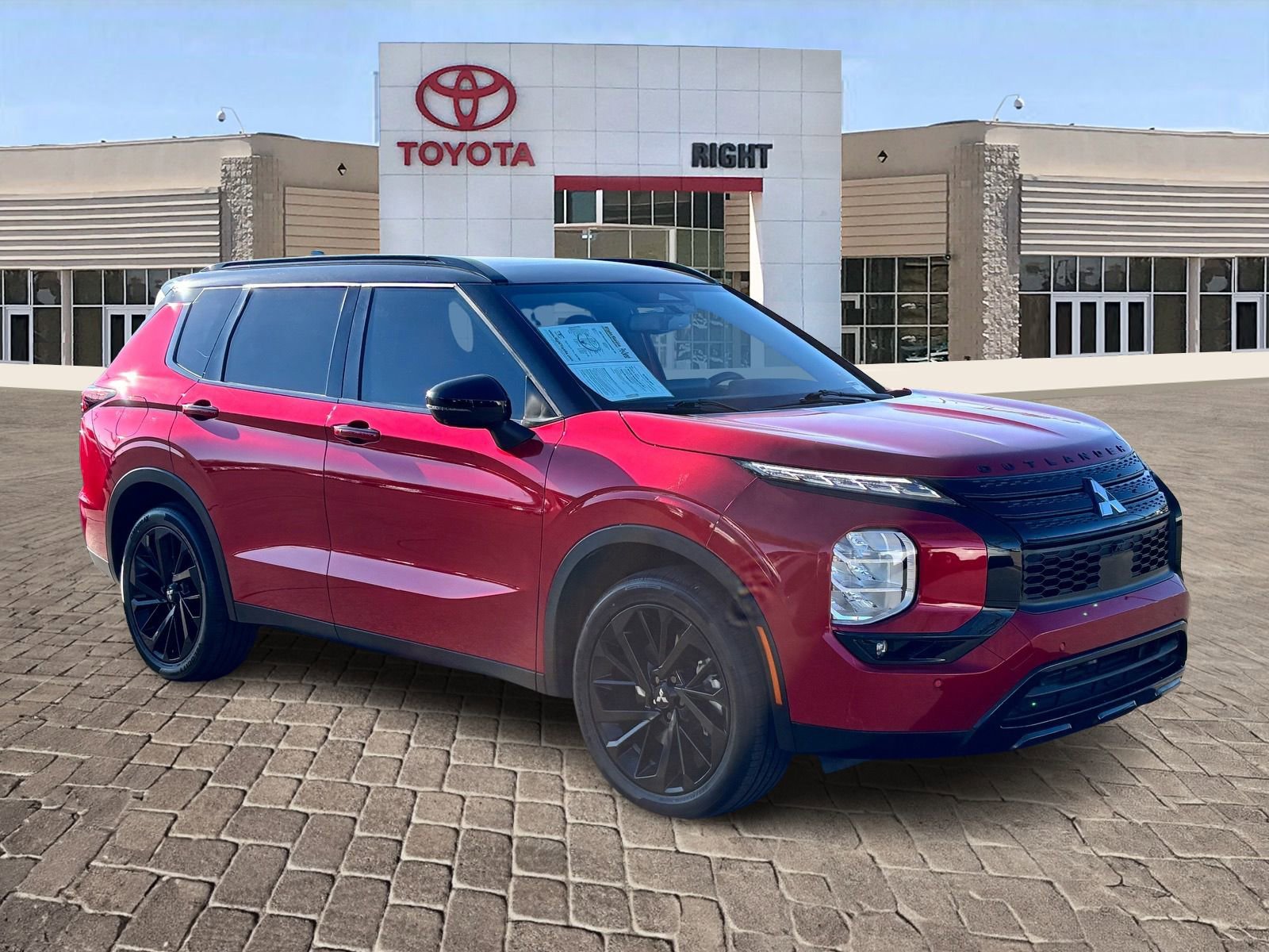 Used 2024 Mitsubishi Outlander SEL image 9