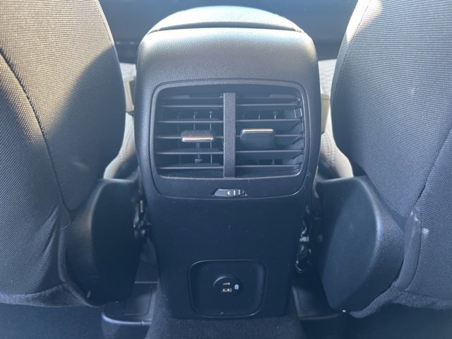 Used 2020 Ford Escape SE image 17