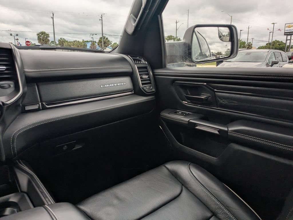 Used 2024 RAM 1500 Limited AWD/4WD image 18