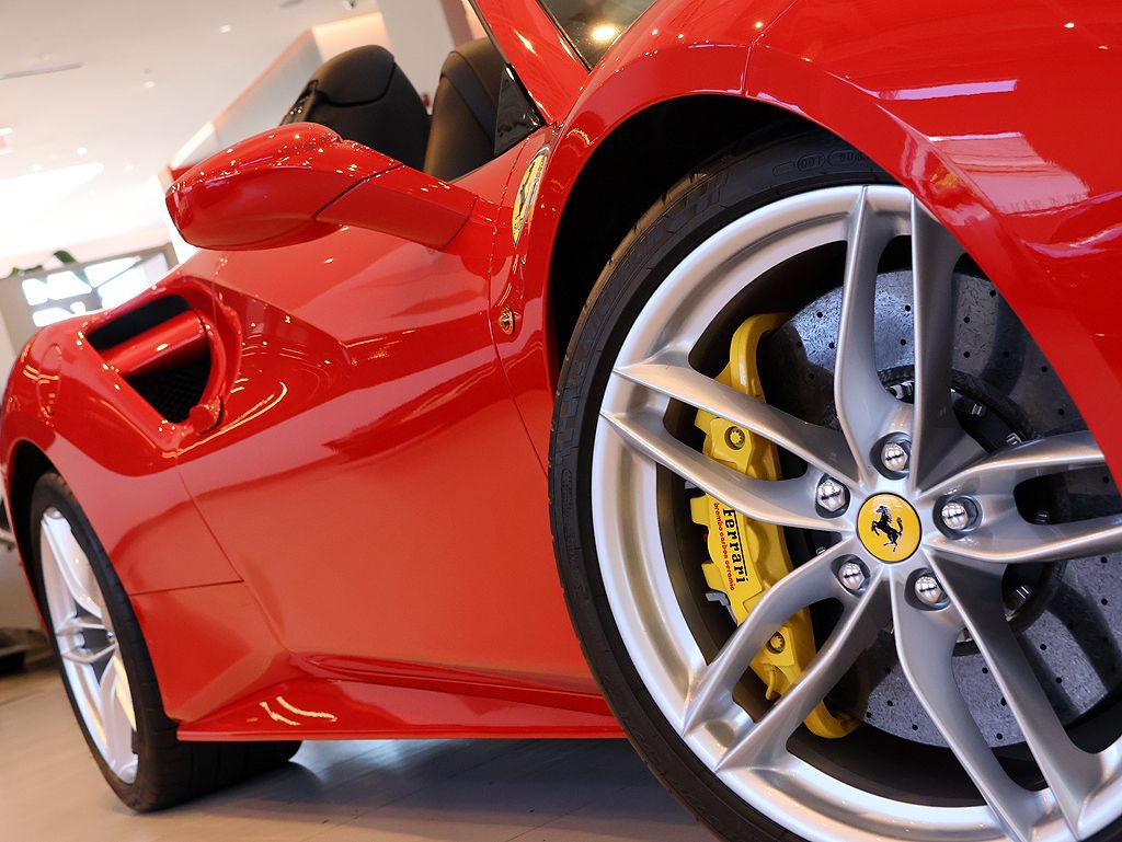 Certified 2017 Ferrari 488 Spider RWD image 10