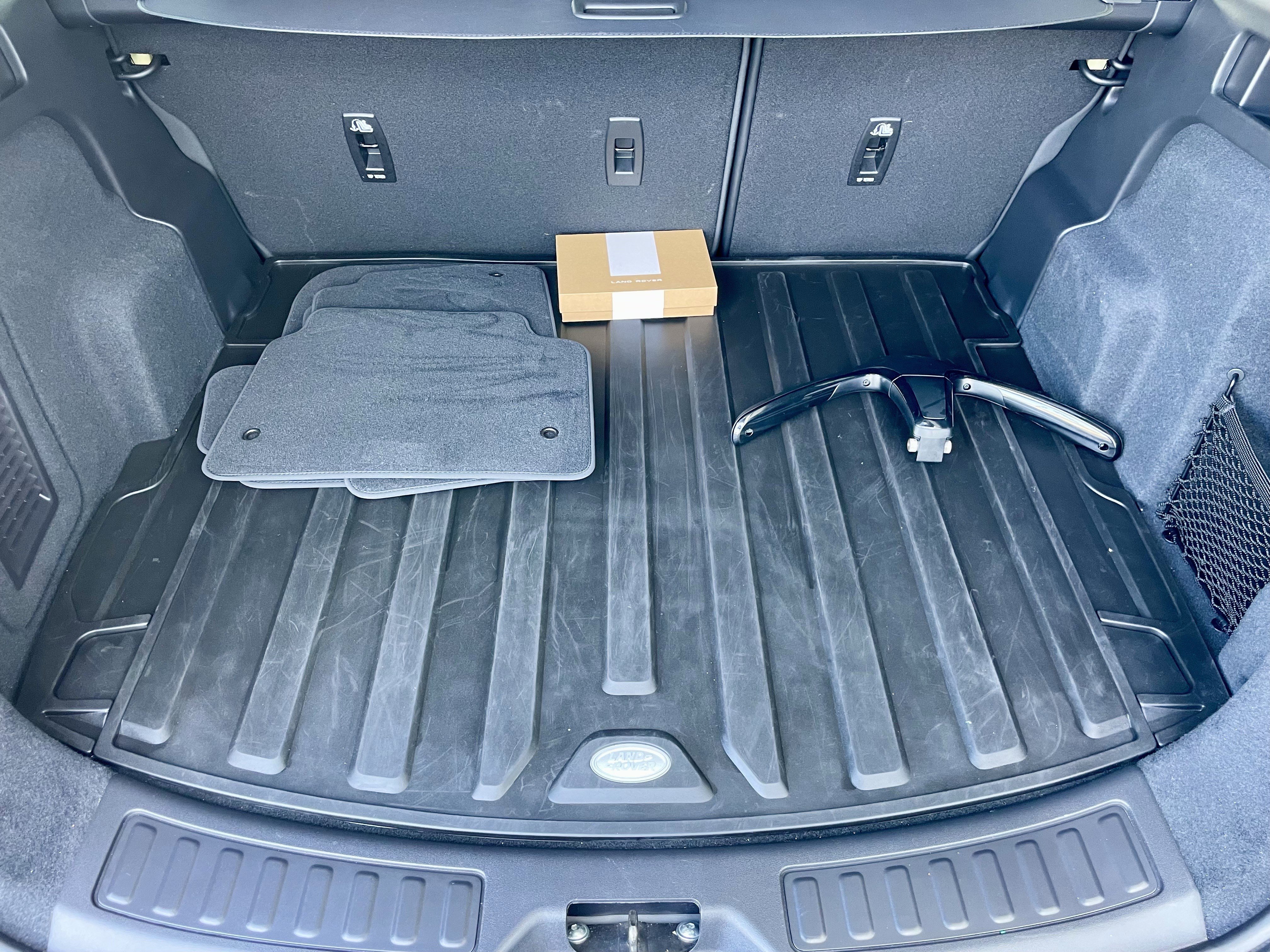 Certified 2024 Land Rover Discovery Sport S image 34