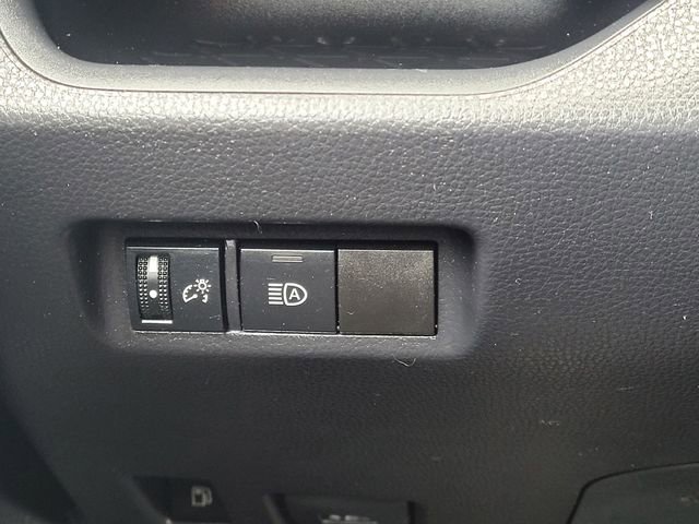 Certified 2024 Toyota RAV4 XLE AWD/4WD image 33