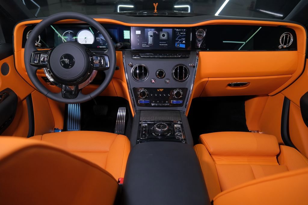 Used 2026 Rolls-Royce Cullinan AWD/4WD image 62