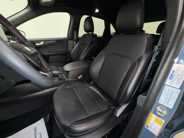 Used 2024 Ford Escape ST-Line w/ Tech Pack #1 AWD/4WD image 12