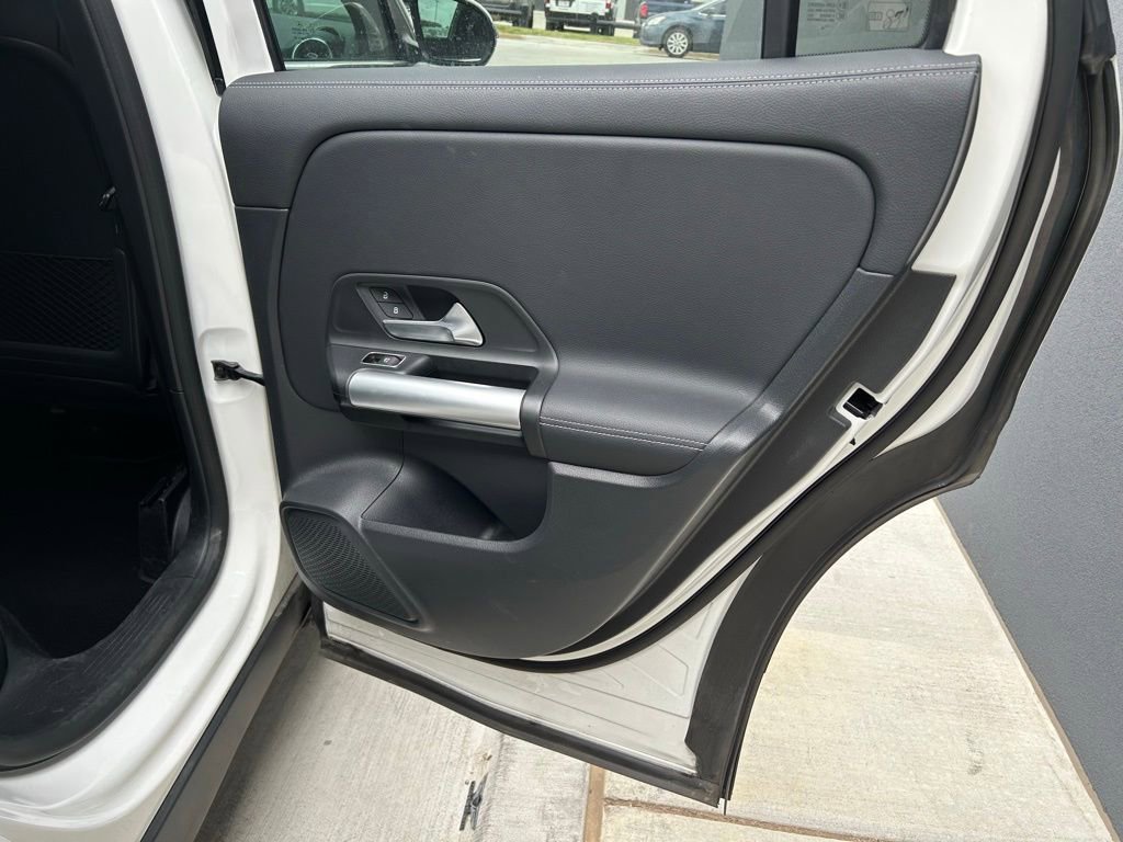 Used 2025 Mercedes-Benz GLA 250 4MATIC image 19