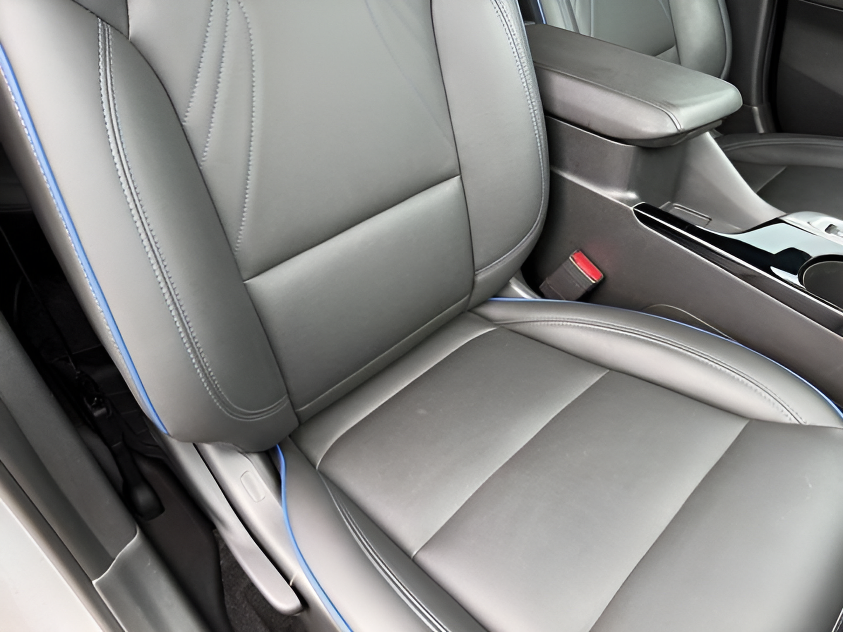 Used 2025 Buick Envista Sport Touring w/ Convenience I Package FWD image 15