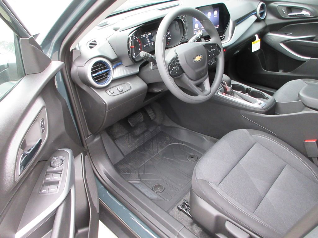 New 2026 Chevrolet Trax LS w/ Driver Confidence Package FWD image 11
