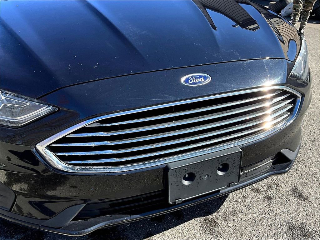 Used 2019 Ford Fusion SE image 26