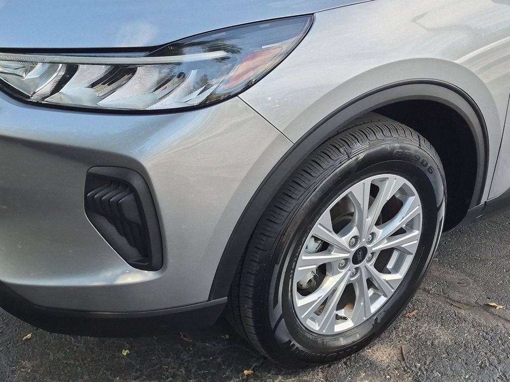 Used 2024 Ford Escape Active AWD/4WD image 9