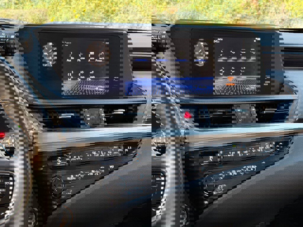 Used 2019 Lexus ES 350 Premium image 13