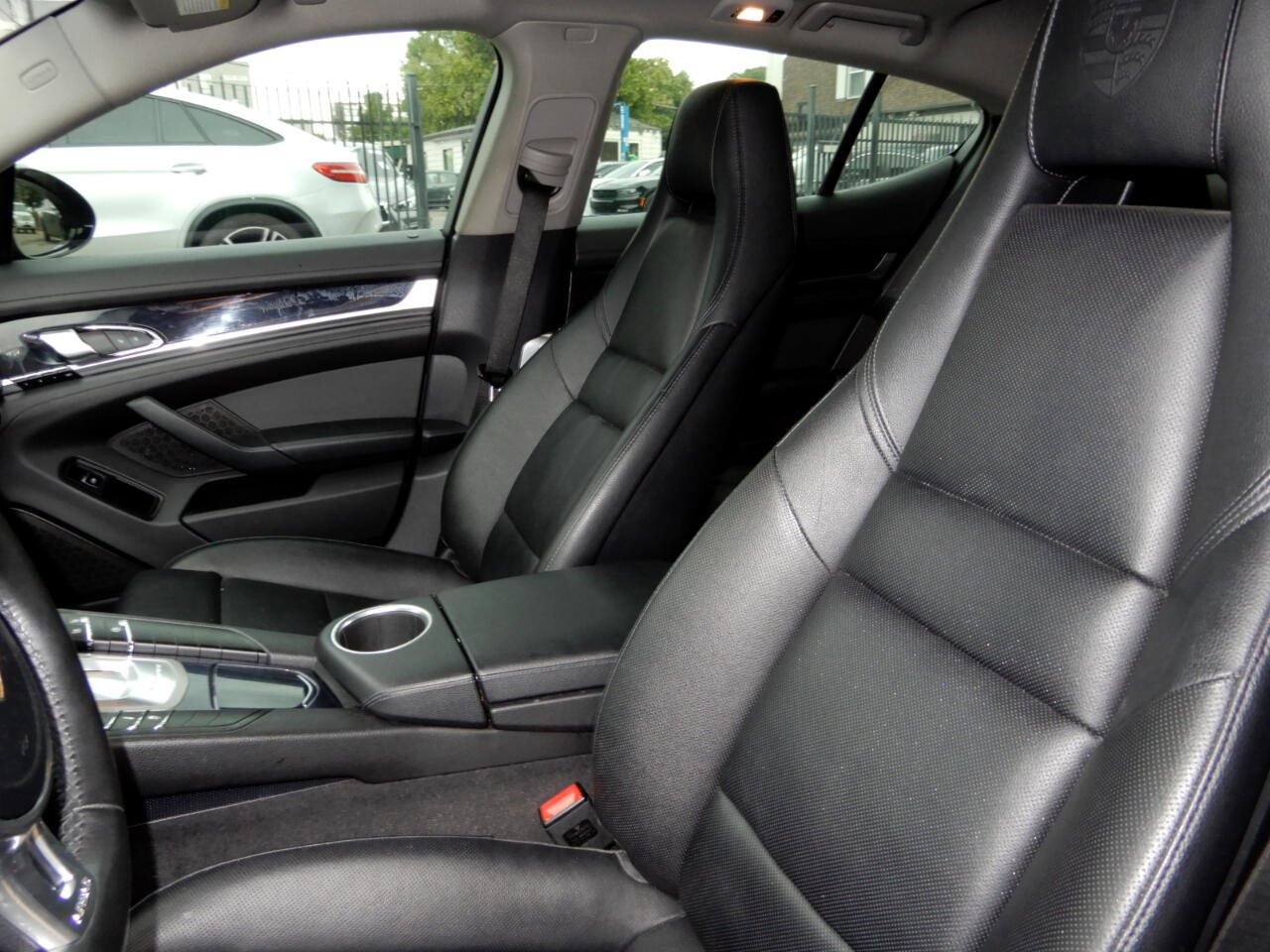 Used 2016 Porsche Panamera 4 image 13
